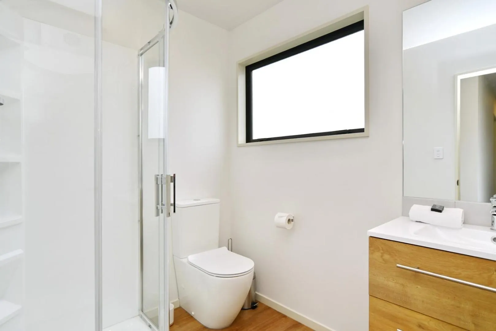 Broadbent Townhouse - Christchurch Holiday Homes New Zealand