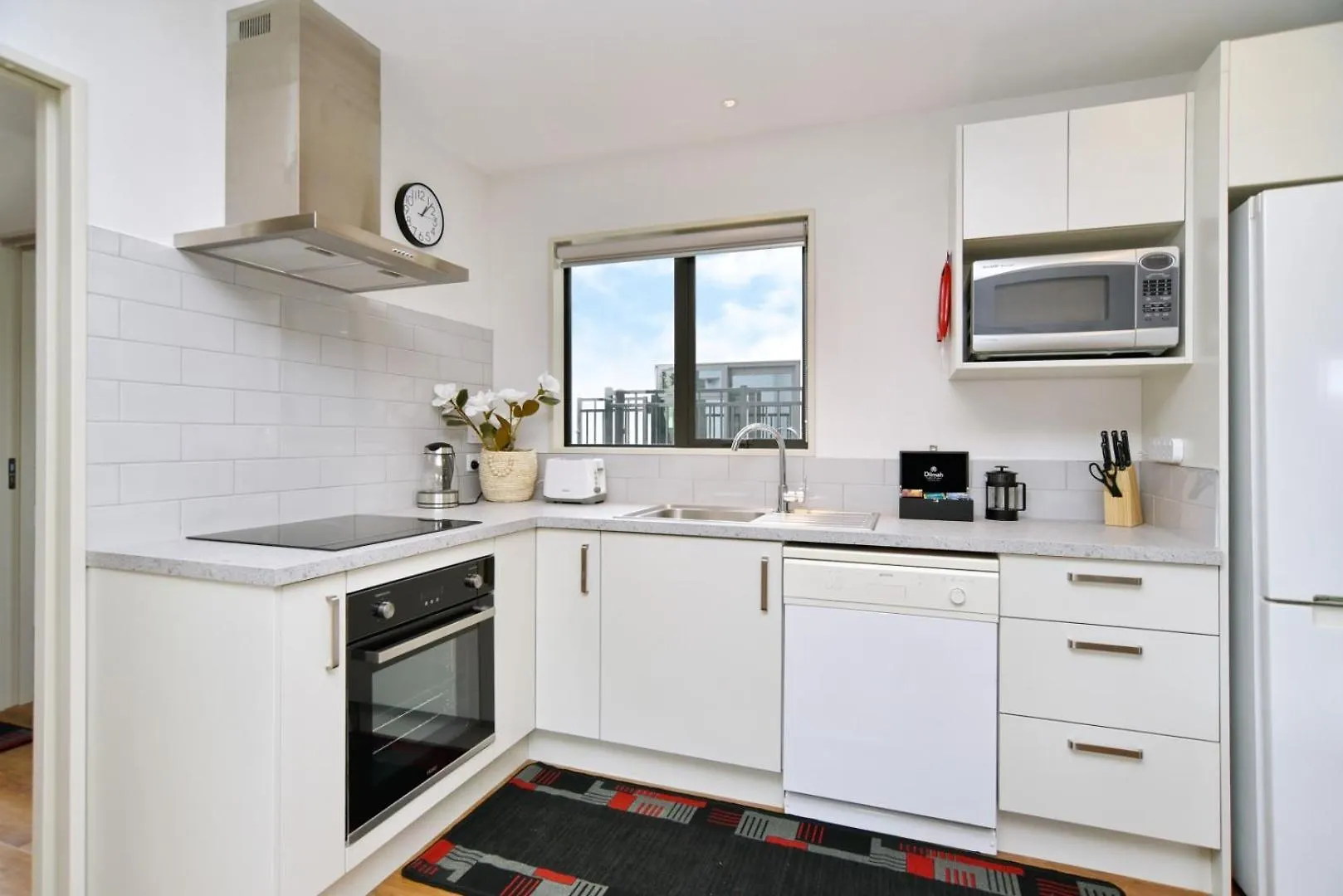 Broadbent Townhouse - Christchurch Holiday Homes