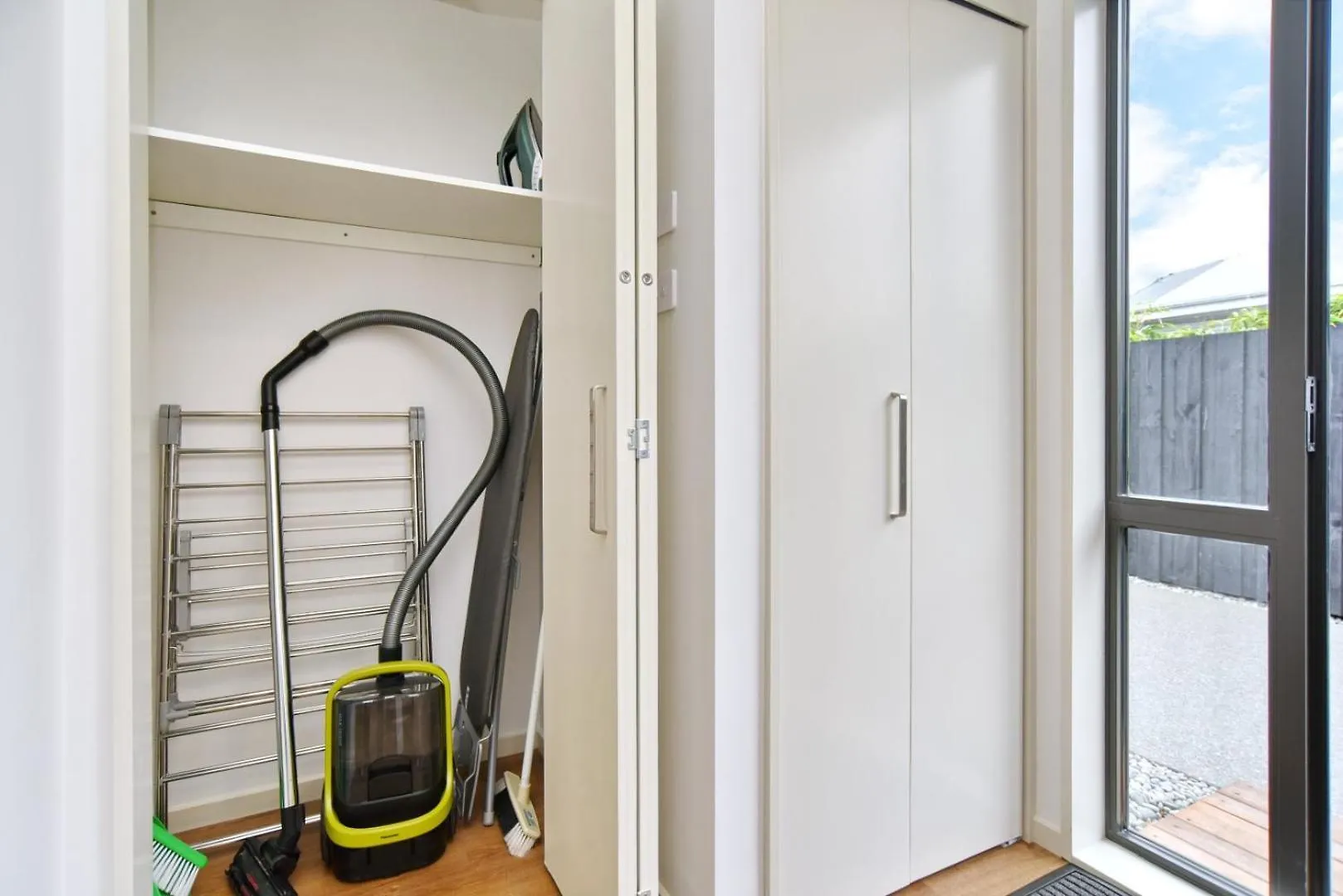 Broadbent Townhouse - Christchurch Holiday Homes 0*,