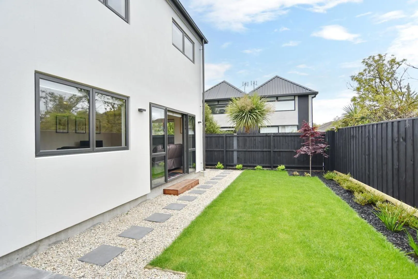 Broadbent Townhouse - Christchurch Holiday Homes